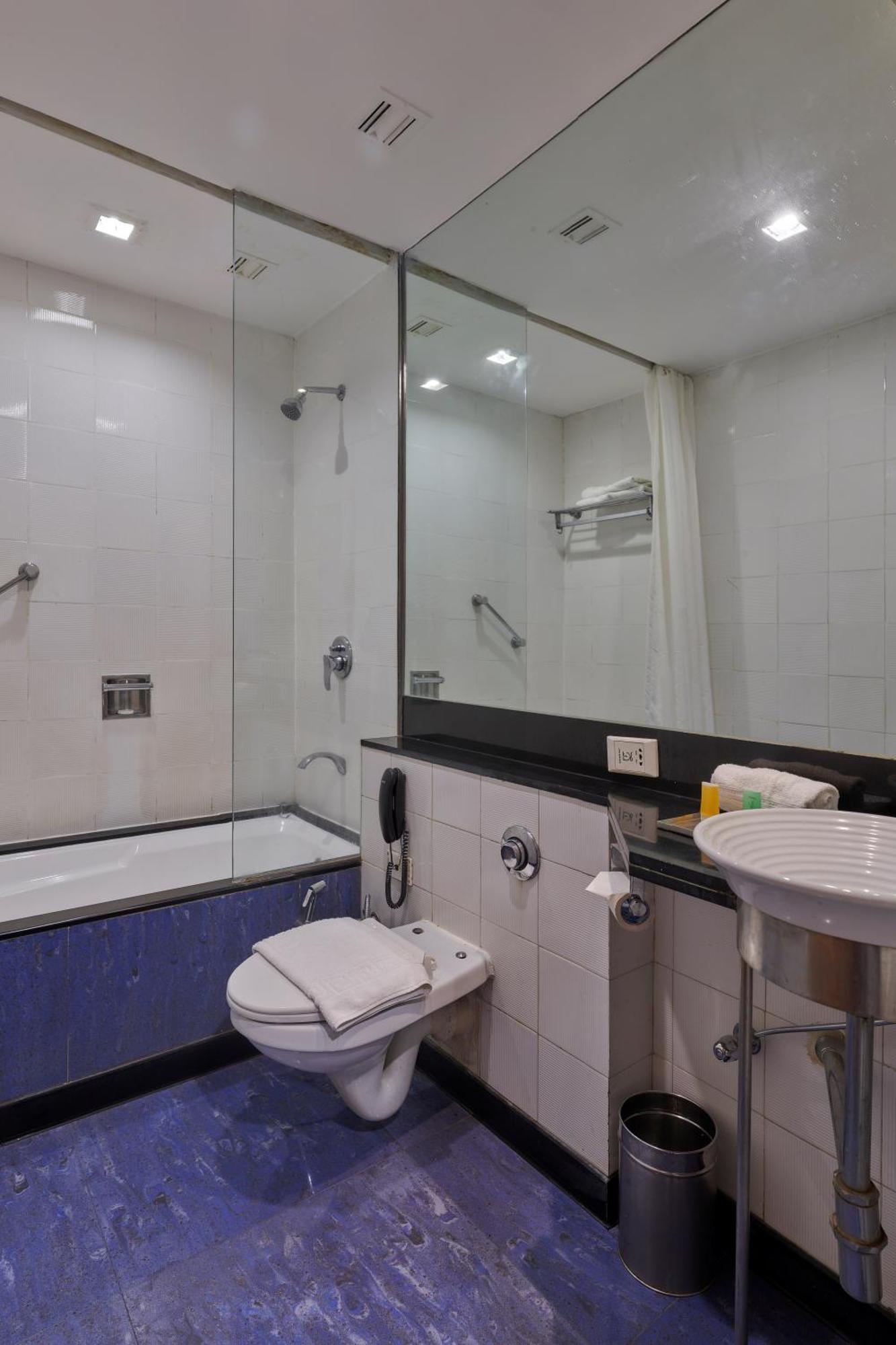 Hotel Studio Estique Пюн Екстериор снимка